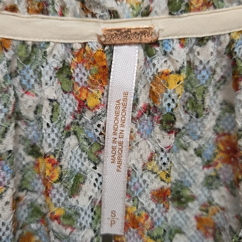 Free People Astra Peasant Swing Top Size S Daisy Floral Open Knit Puff Henley - Picture 5 of 13